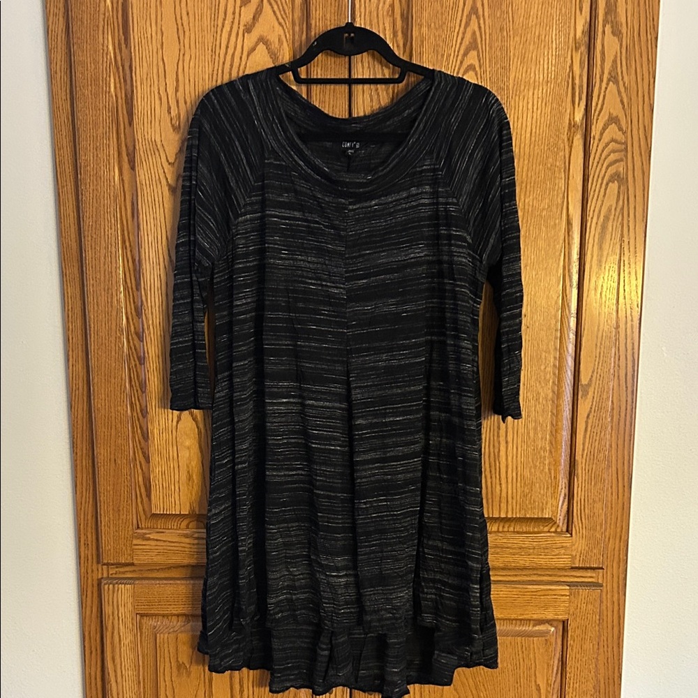 Comfy USA Black and Gray Tunic